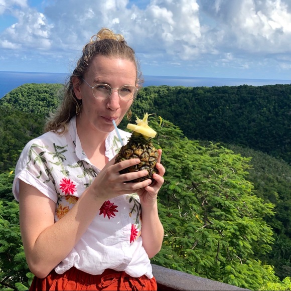 Meet your Posher, Nora - Picture 2 of 3